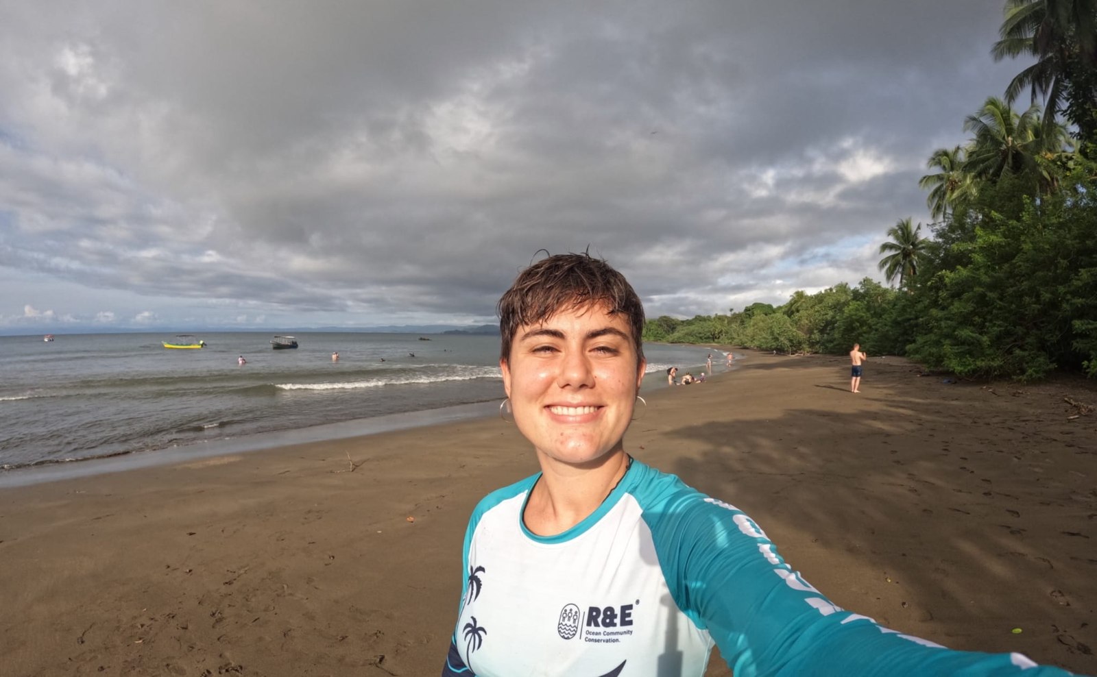 Isa en una playa del Pacífico colombiano